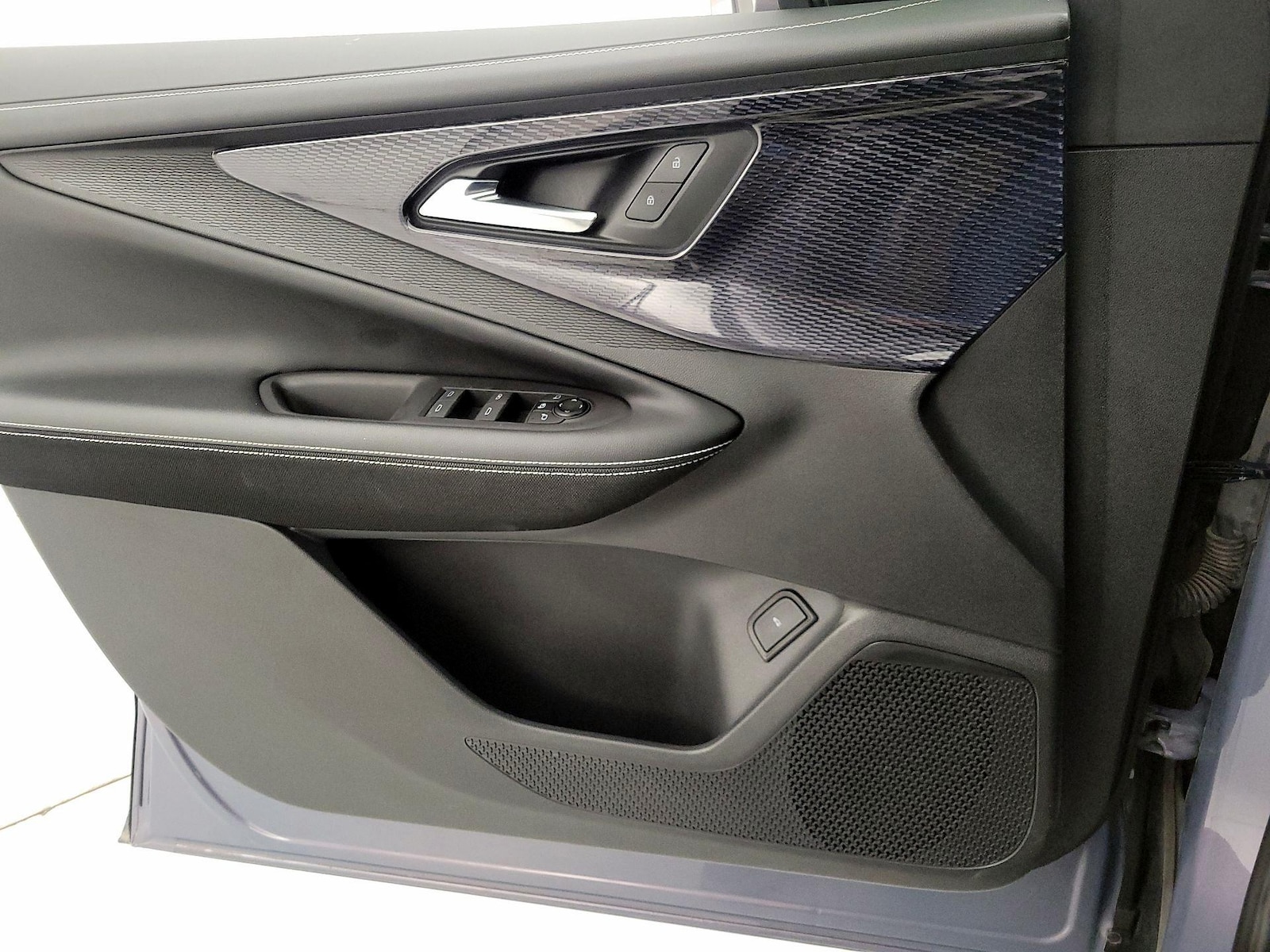 2024 Chevrolet Blazer EV LT - Photo 13