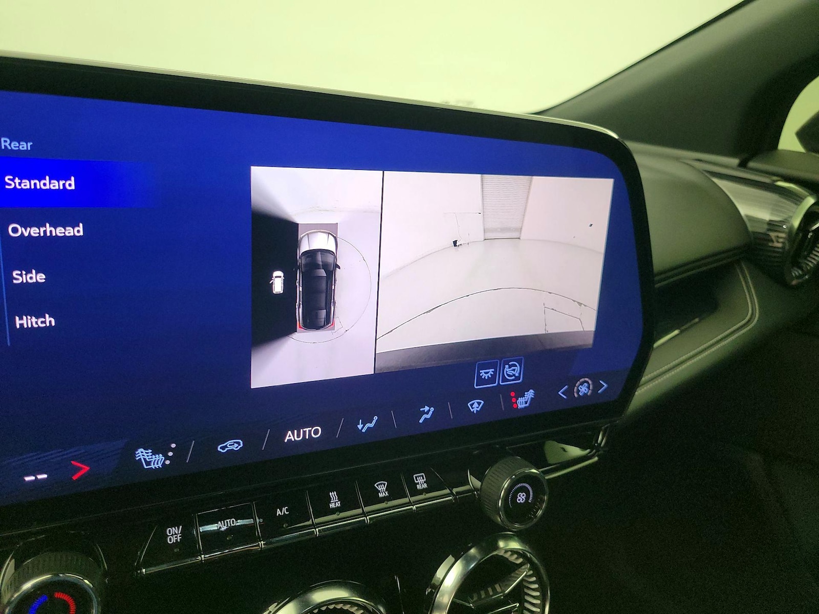 2024 Chevrolet Blazer EV LT - Photo 15