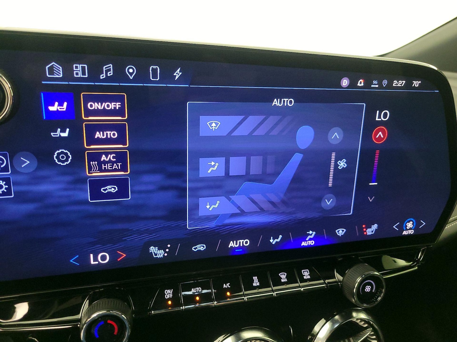 2024 Chevrolet Blazer EV LT - Photo 17