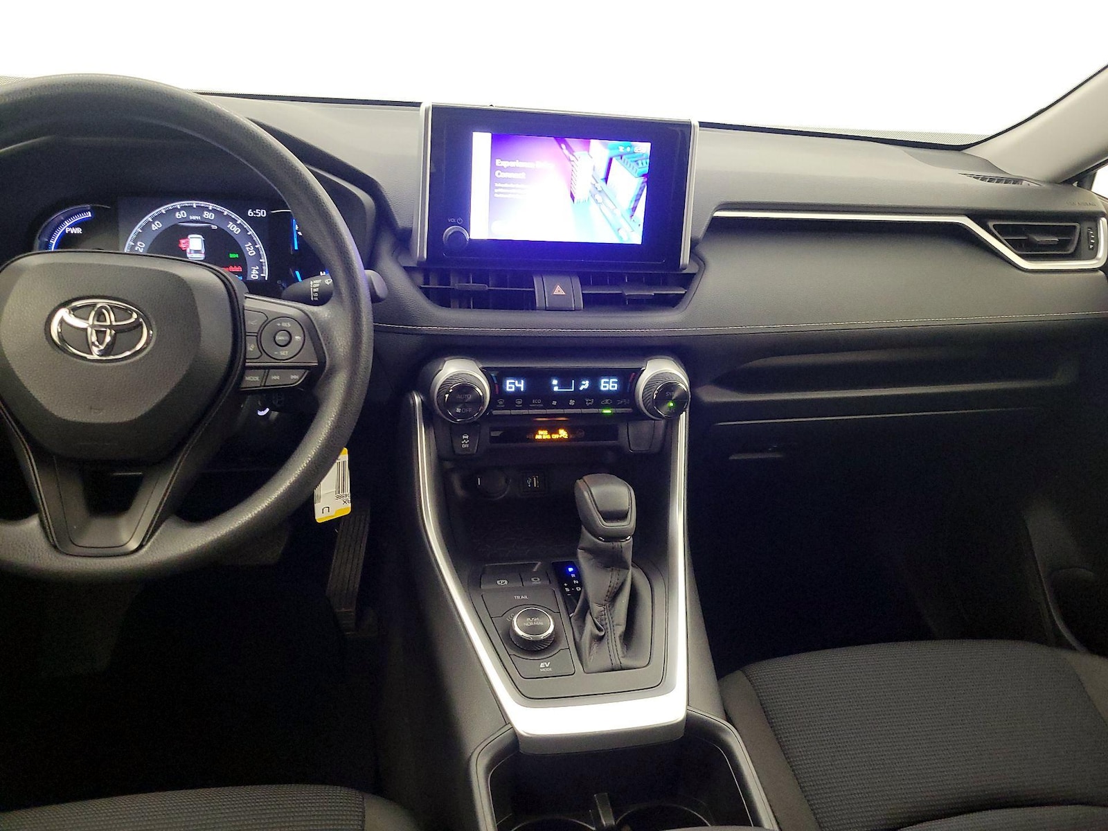 2025 Toyota RAV4 LE - Photo 10