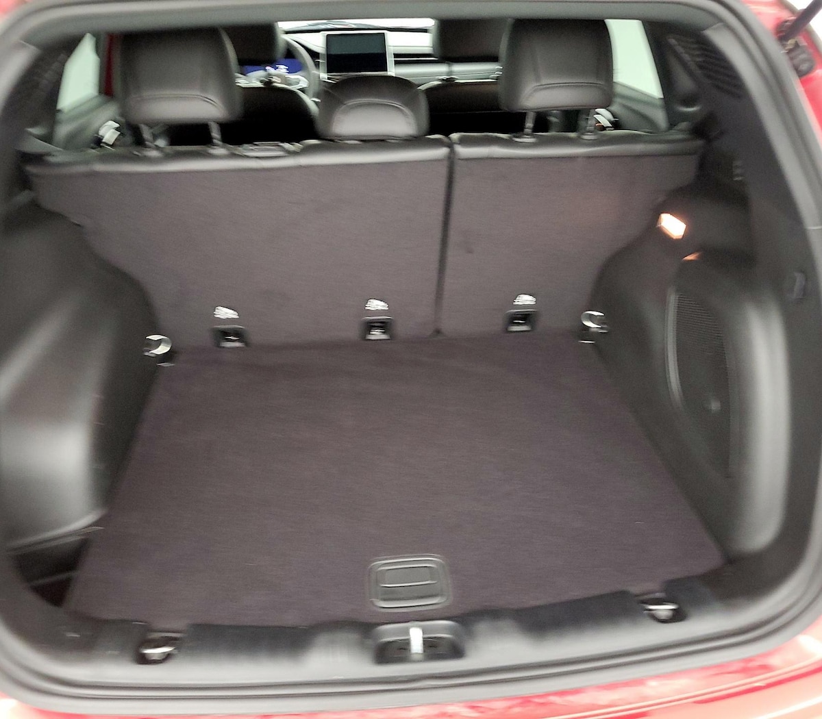 Trunk/Cargo (Seats Up)