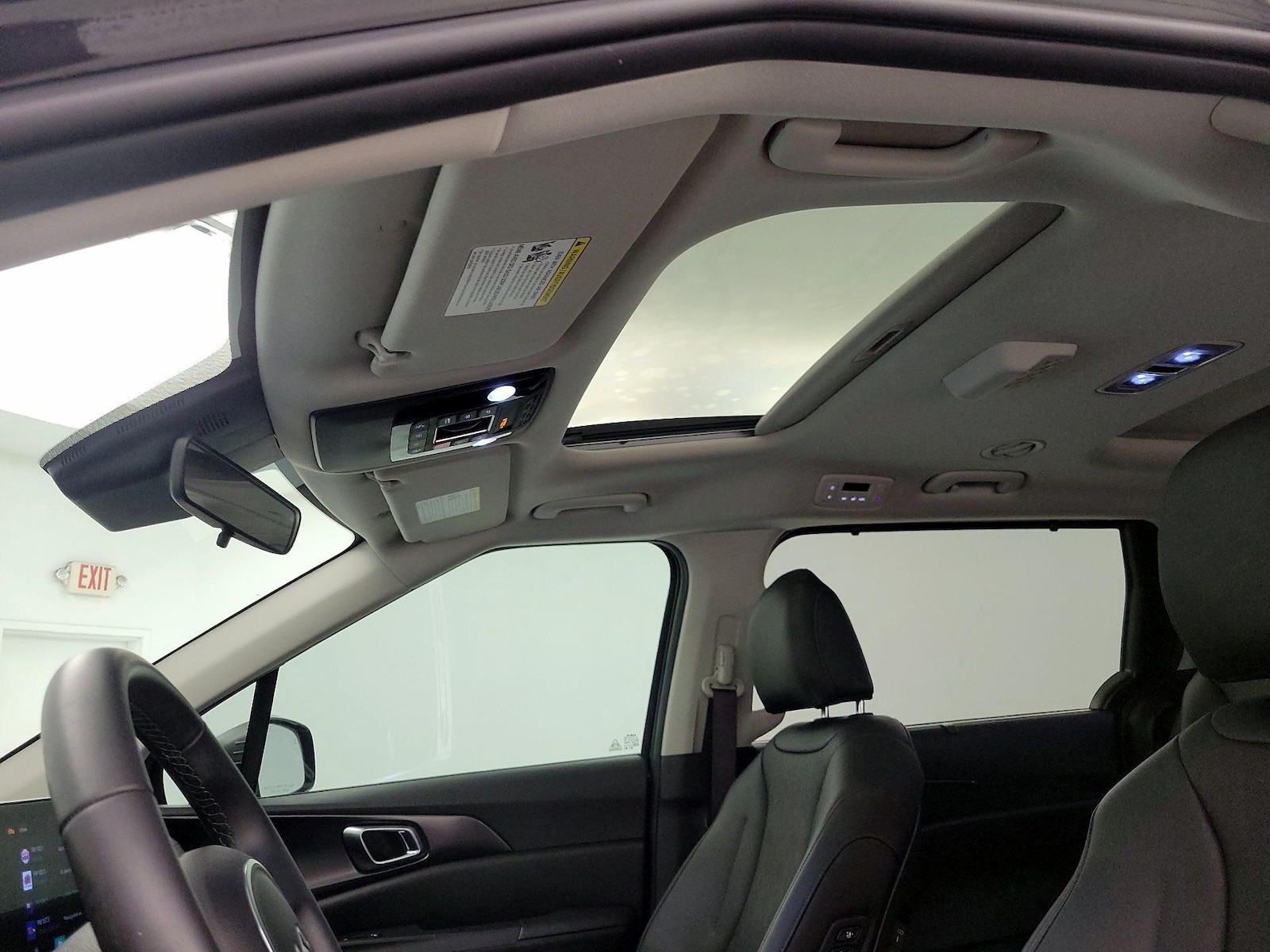 Sunroof(s) & Overhead Airbags