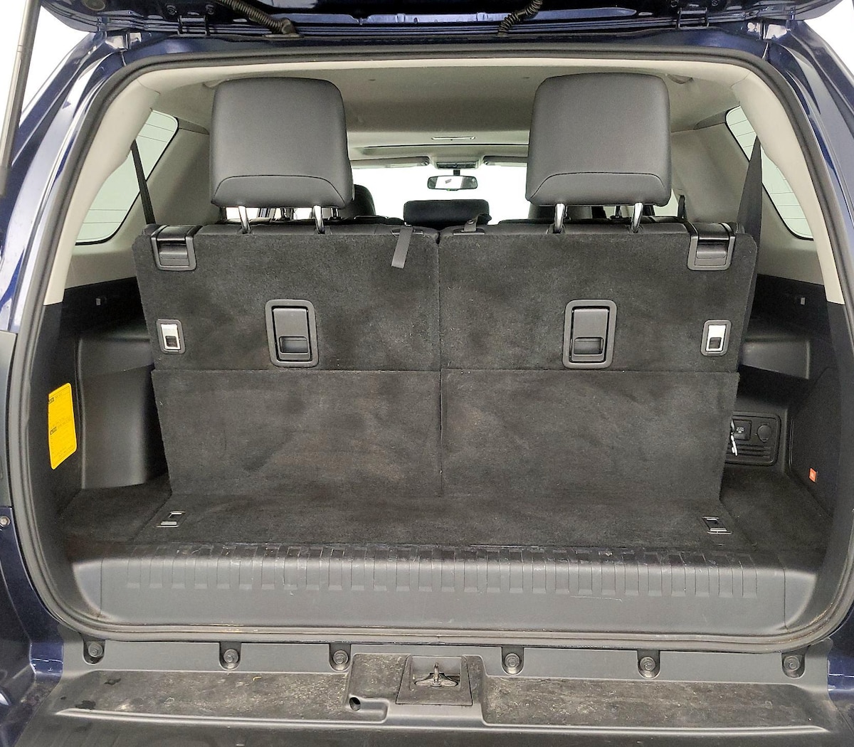 Trunk/Cargo (Seats Up)