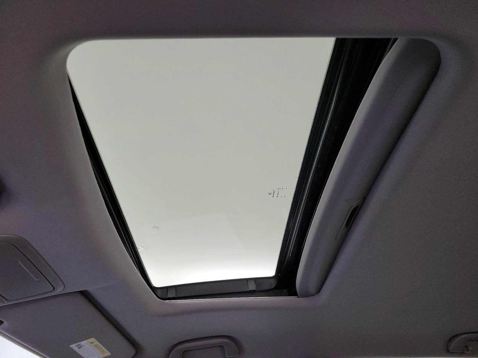Sunroof(s) & Overhead Airbags