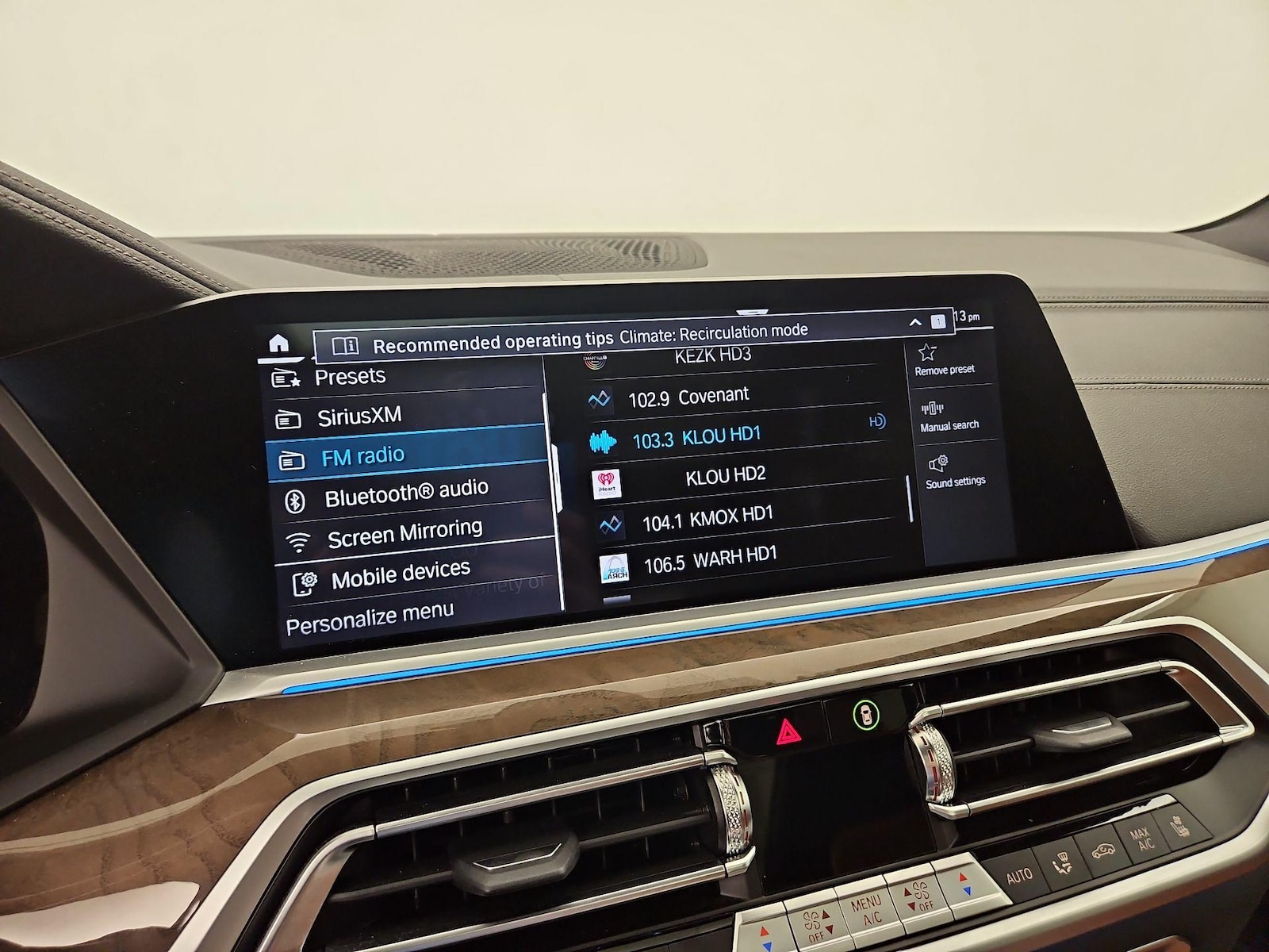 2021 BMW X5 45e - Photo 17