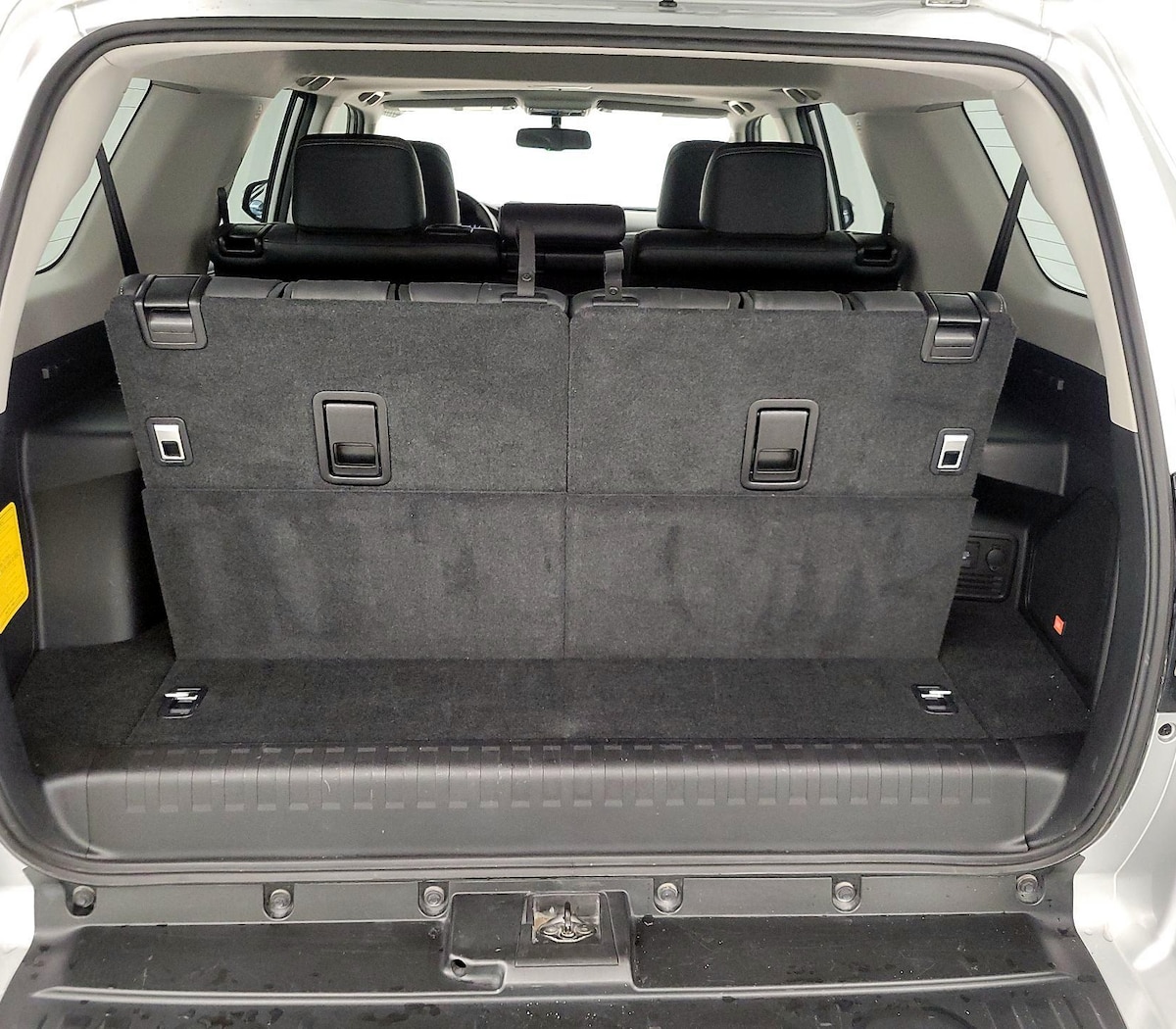 Trunk/Cargo (Seats Up)