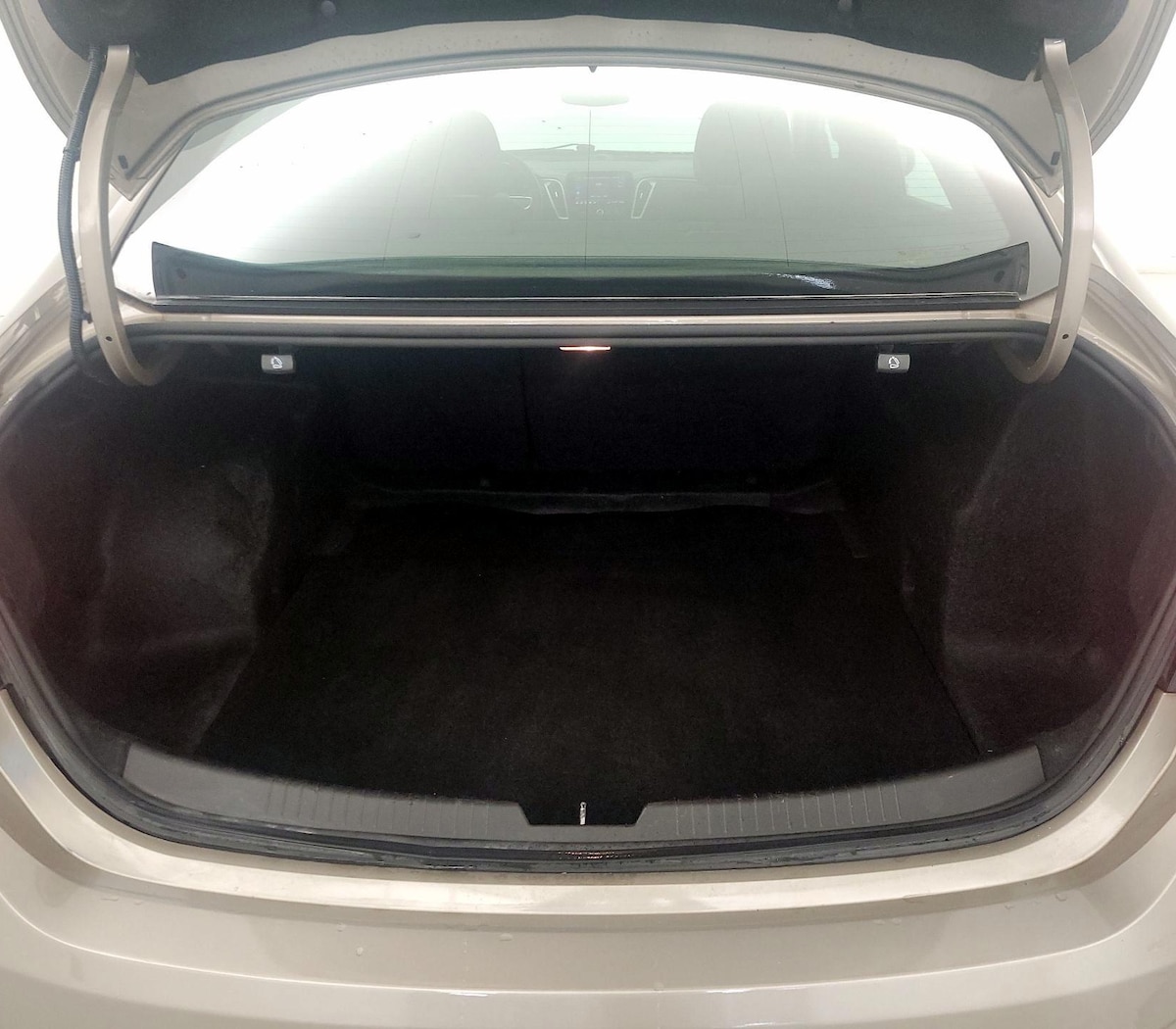 Trunk/Cargo (Seats Up)