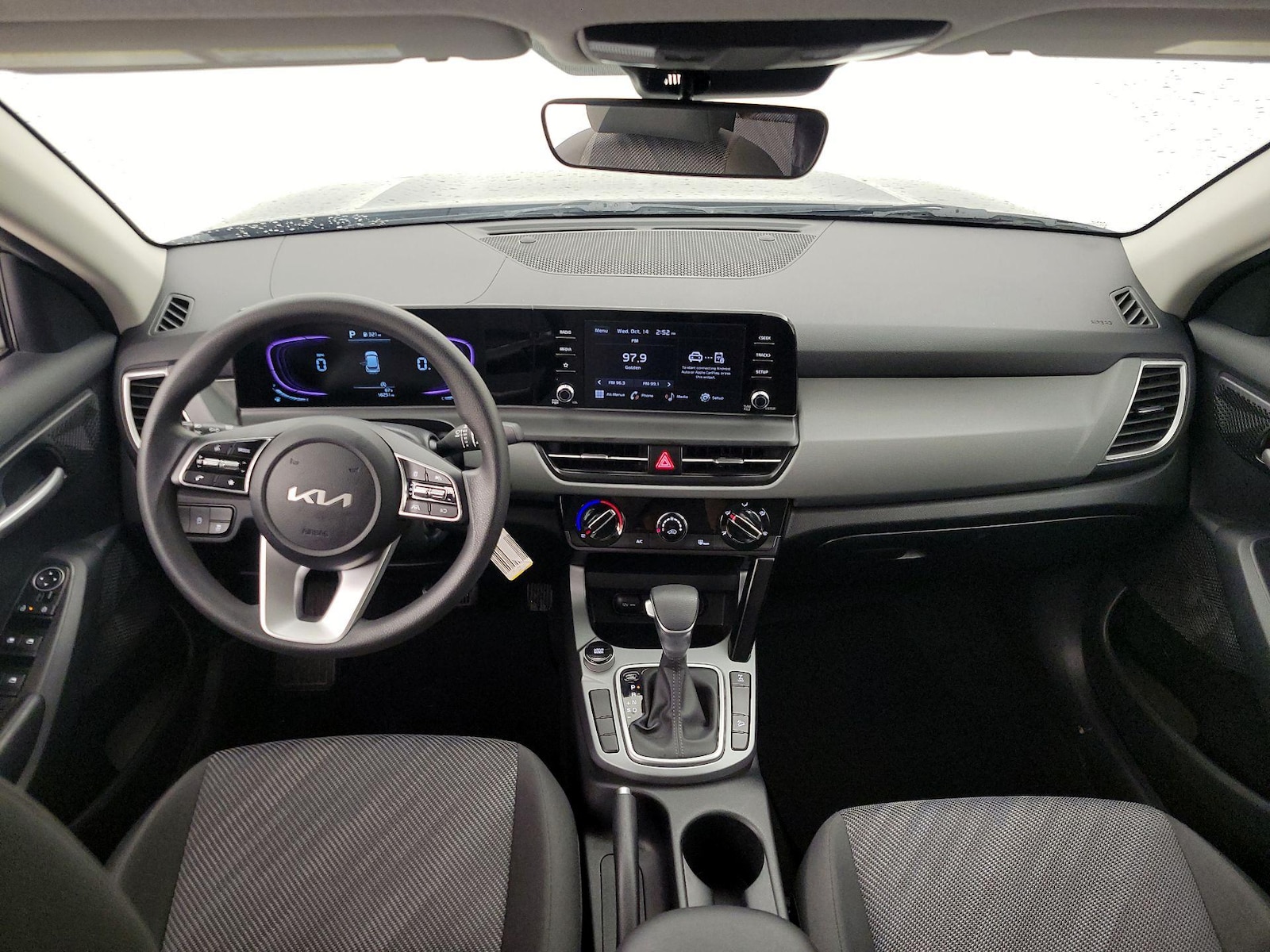 Apple CarPlay® & Android Auto™