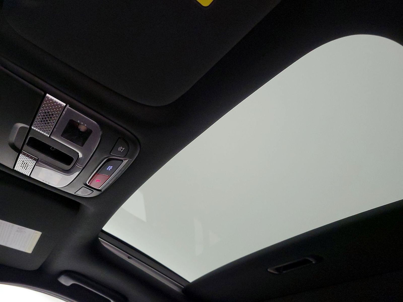 Sunroof(s) & Overhead Airbags