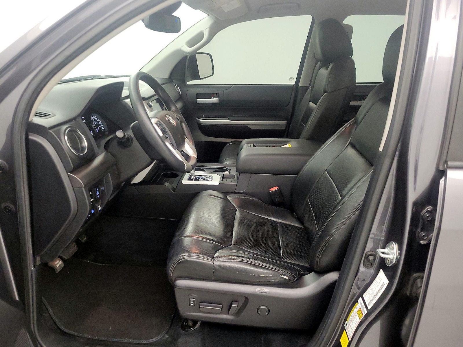 Power Seat(s) & Leather Seats
