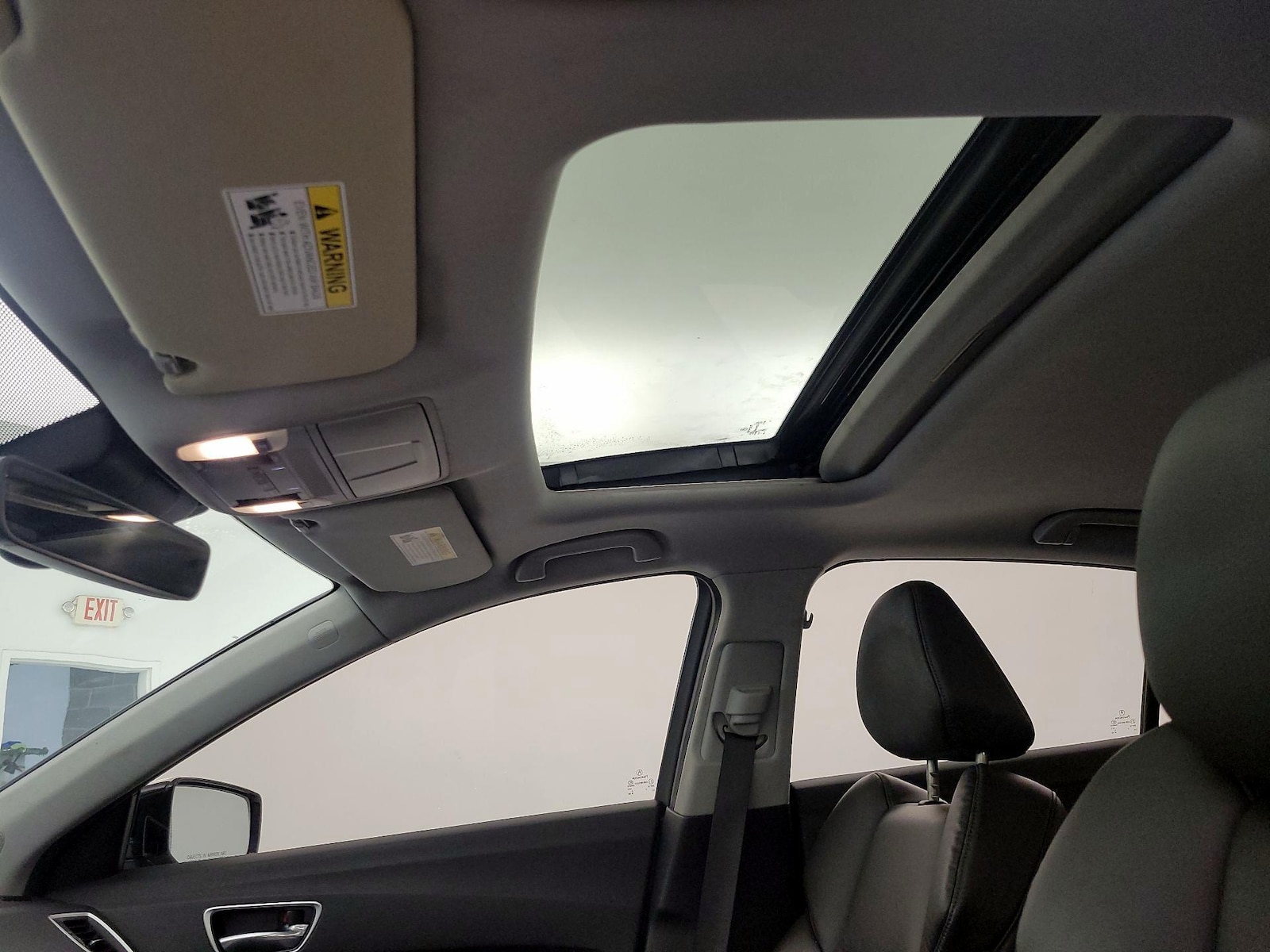 Sunroof(s) & Overhead Airbags