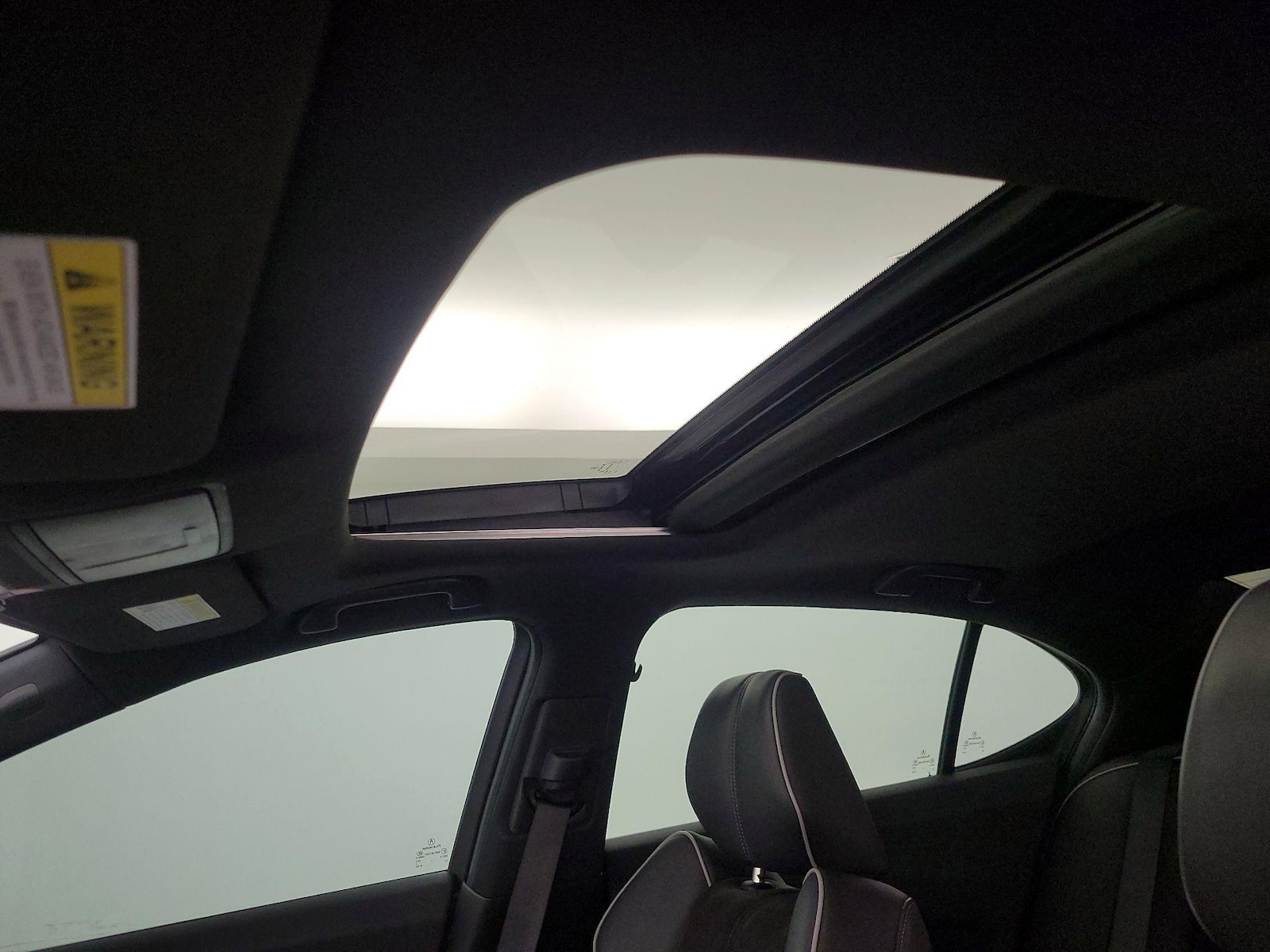 Sunroof(s) & Overhead Airbags