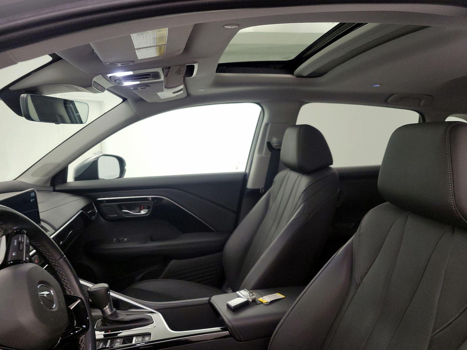 Sunroof(s) & Overhead Airbags