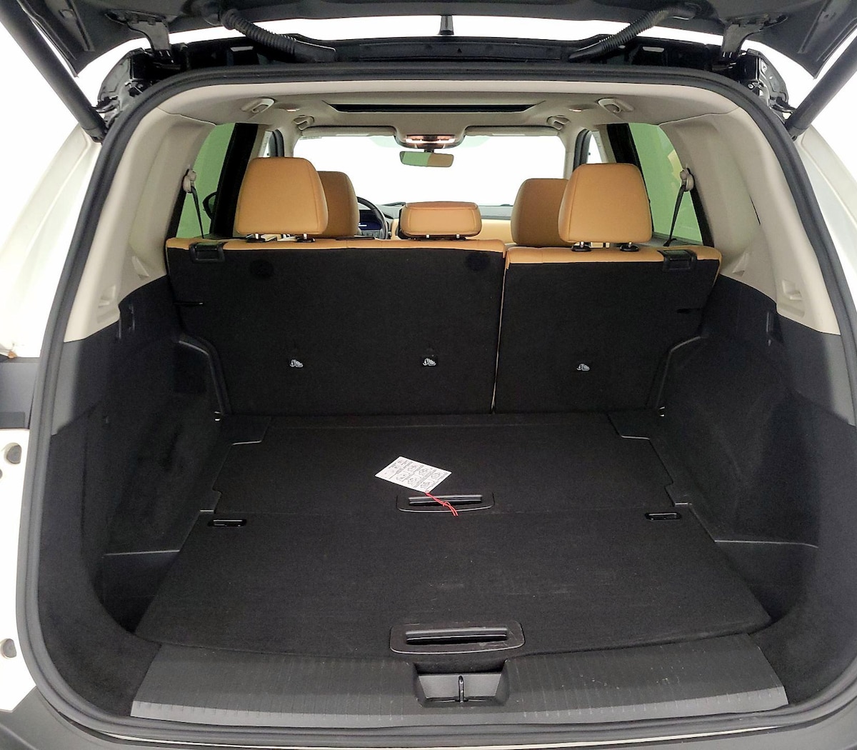 Trunk/Cargo (Seats Up)