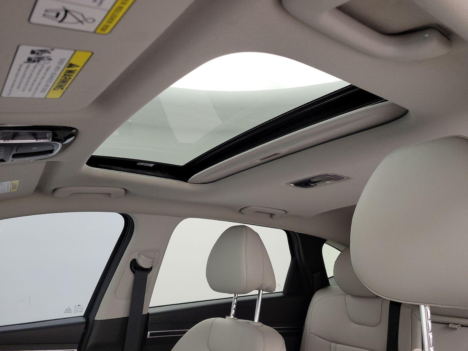 Sunroof(s) & Overhead Airbags