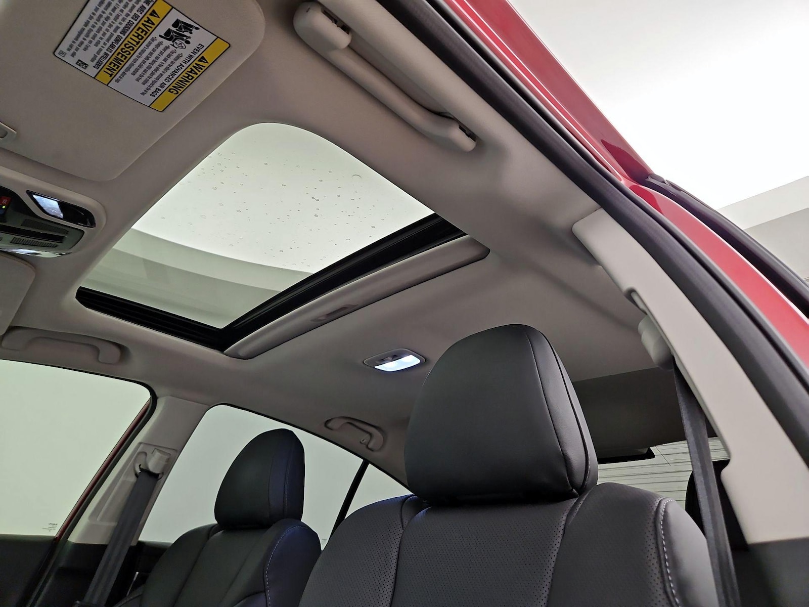 Sunroof(s) & Overhead Airbags