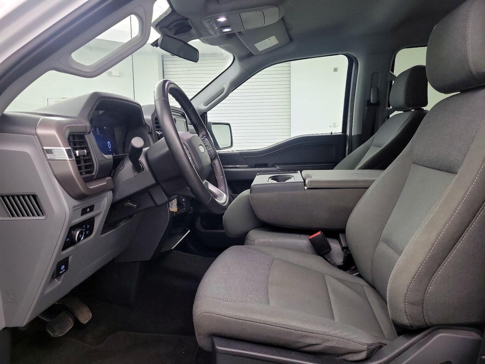 2025 Ford F-150 XLT - Photo 10