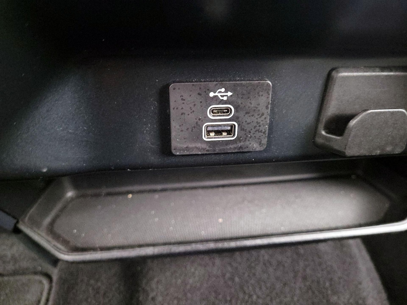 2025 Ford F-150 XLT - Photo 17