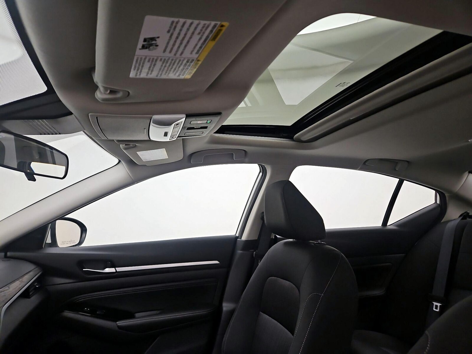 Sunroof(s) & Overhead Airbags