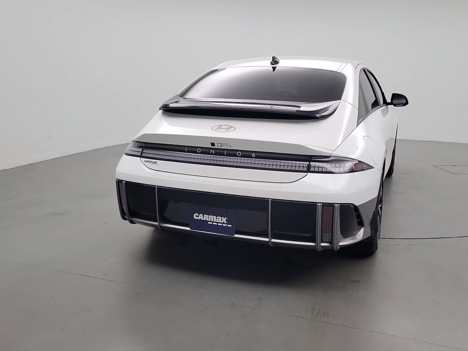 2024 Hyundai IONIQ 6 SEL - Photo 6