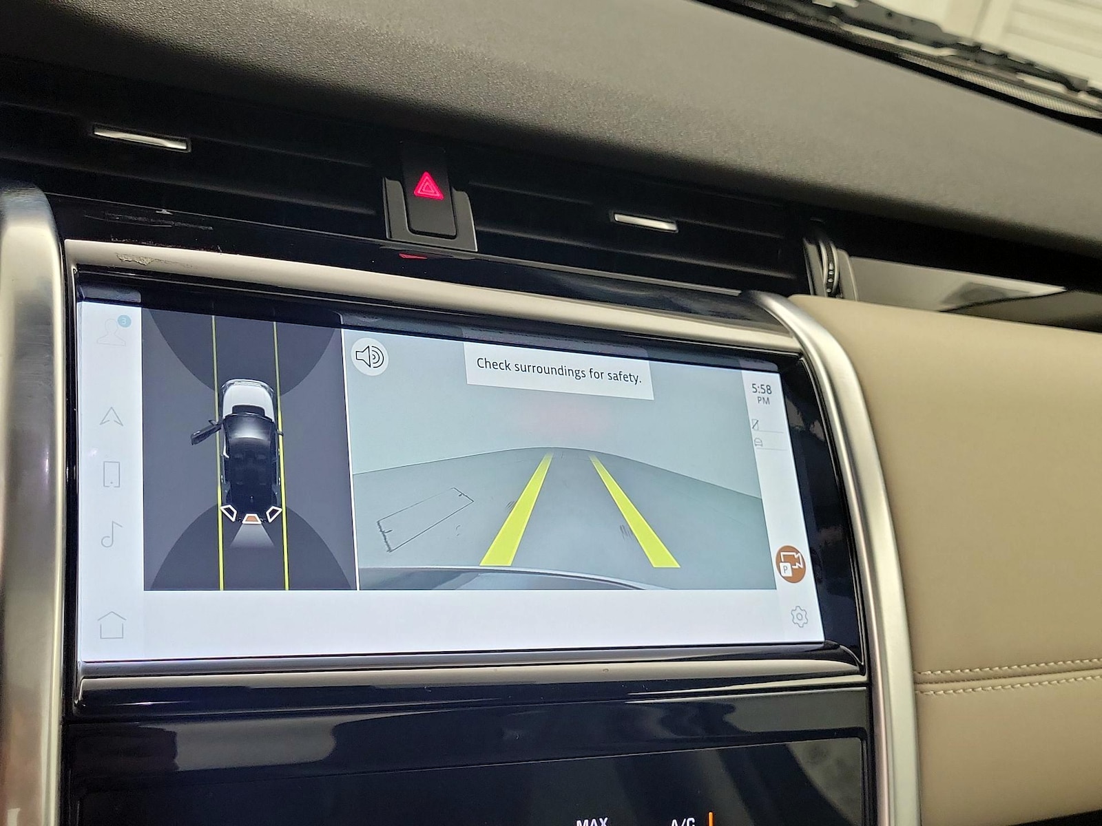 2022 Land Rover Discovery Sport SE - Photo 14
