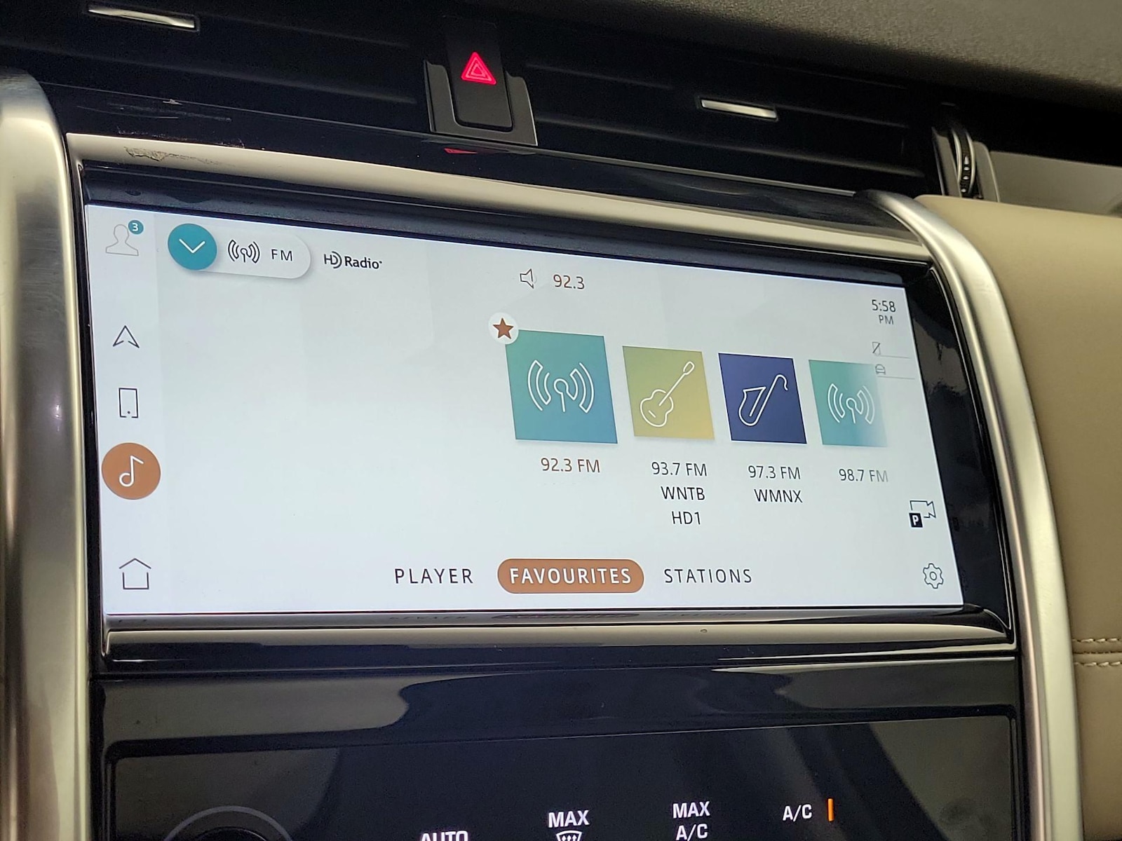 2022 Land Rover Discovery Sport SE - Photo 15