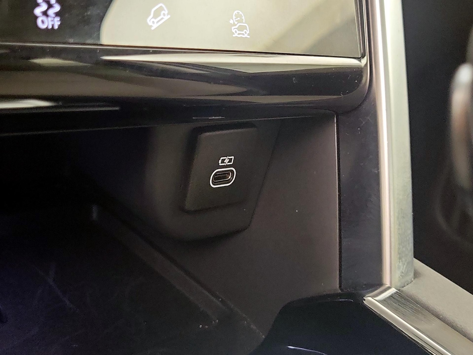 2022 Land Rover Discovery Sport SE - Photo 18