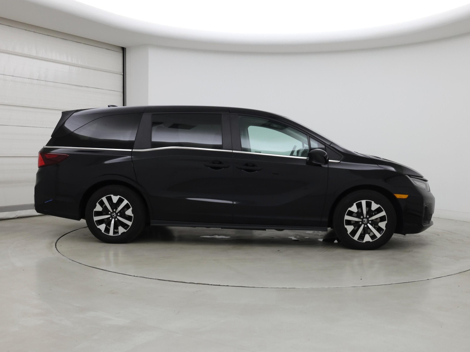 2026 Honda Odyssey EX-L - Photo 8
