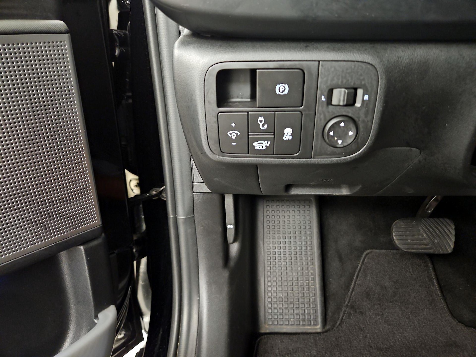 2024 Hyundai IONIQ 6 SEL - Photo 14