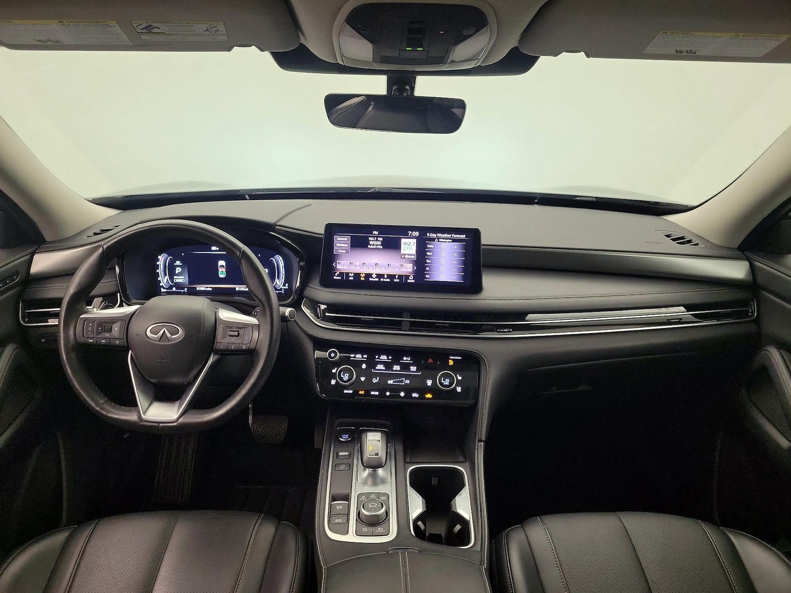 2023 INFINITI QX60 LUXE - Photo 10