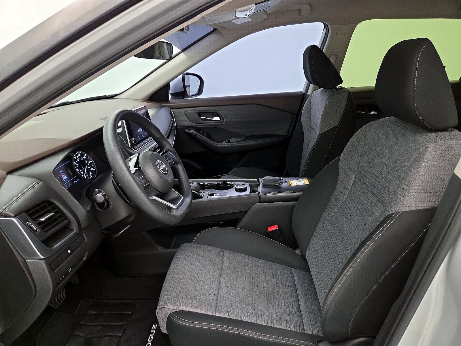 Power Seat(s) & Side Airbags