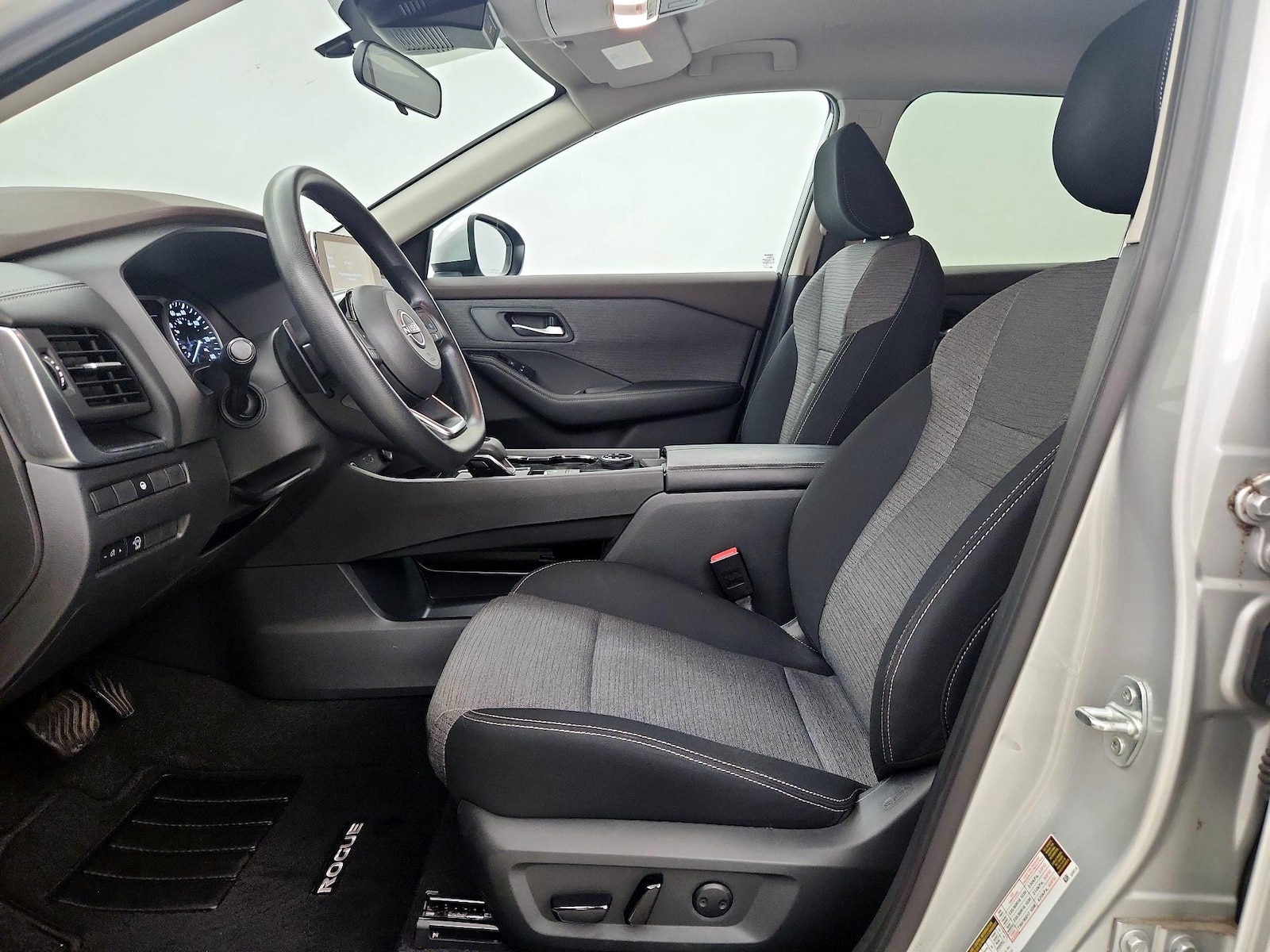 Power Seat(s) & Side Airbags