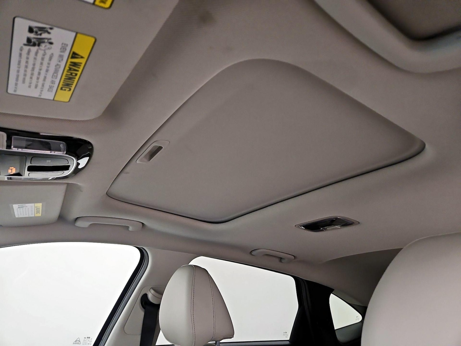 Sunroof(s) & Overhead Airbags