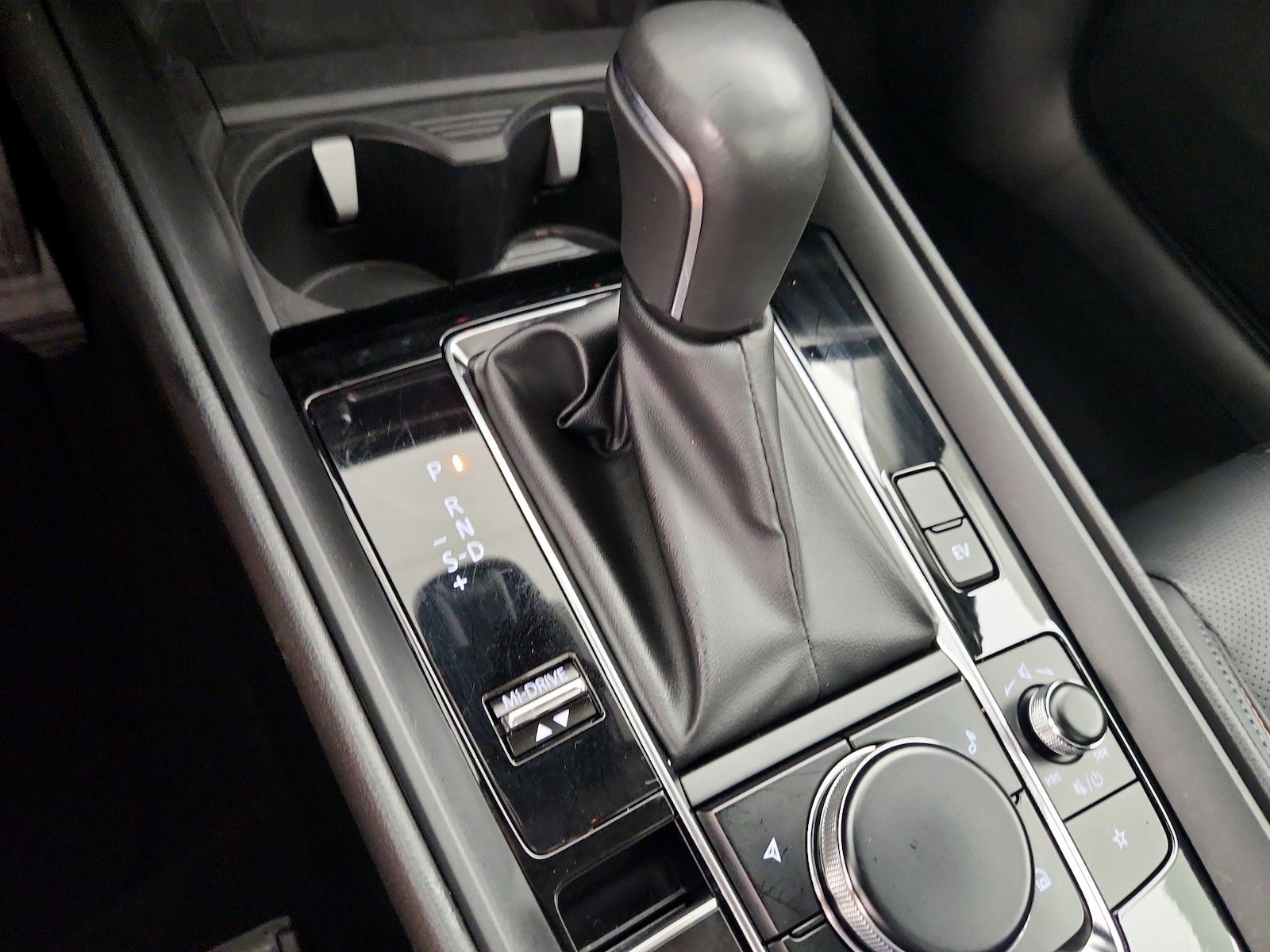 2025 Mazda CX-50 Premium Plus - Photo 16