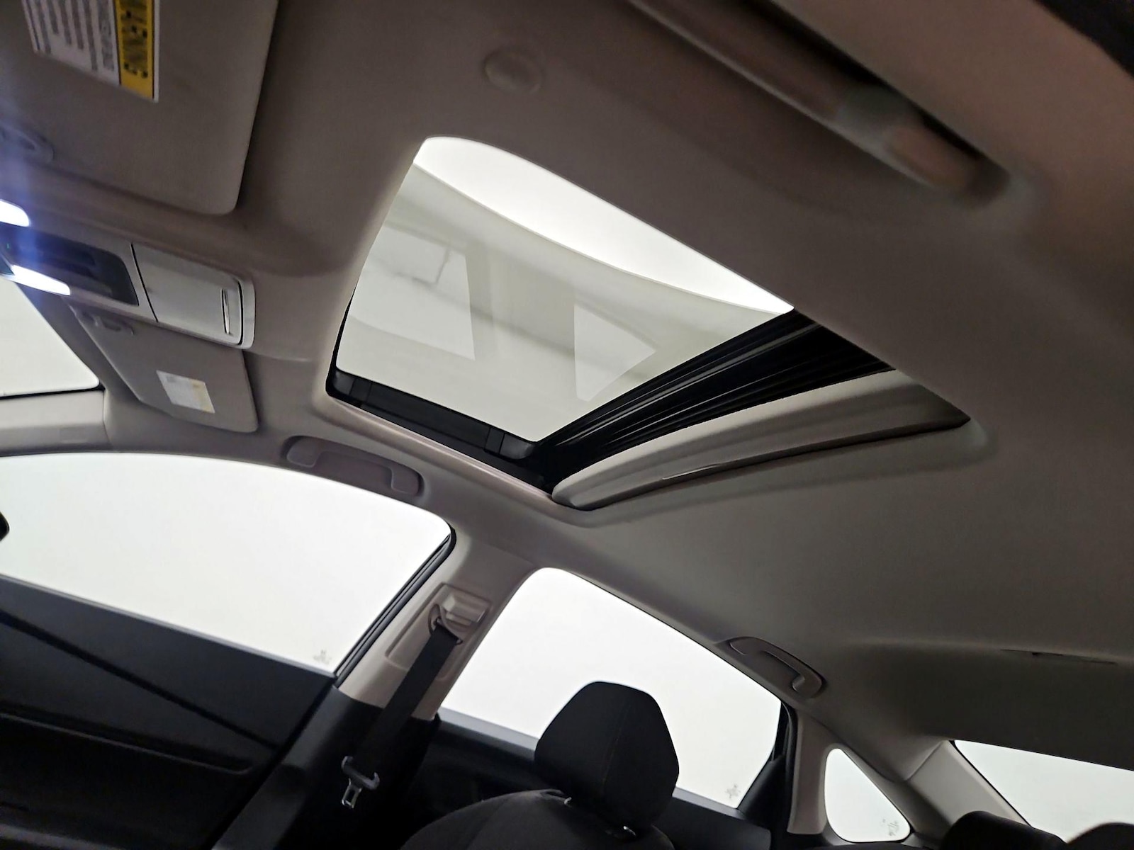 Sunroof(s) & Overhead Airbags