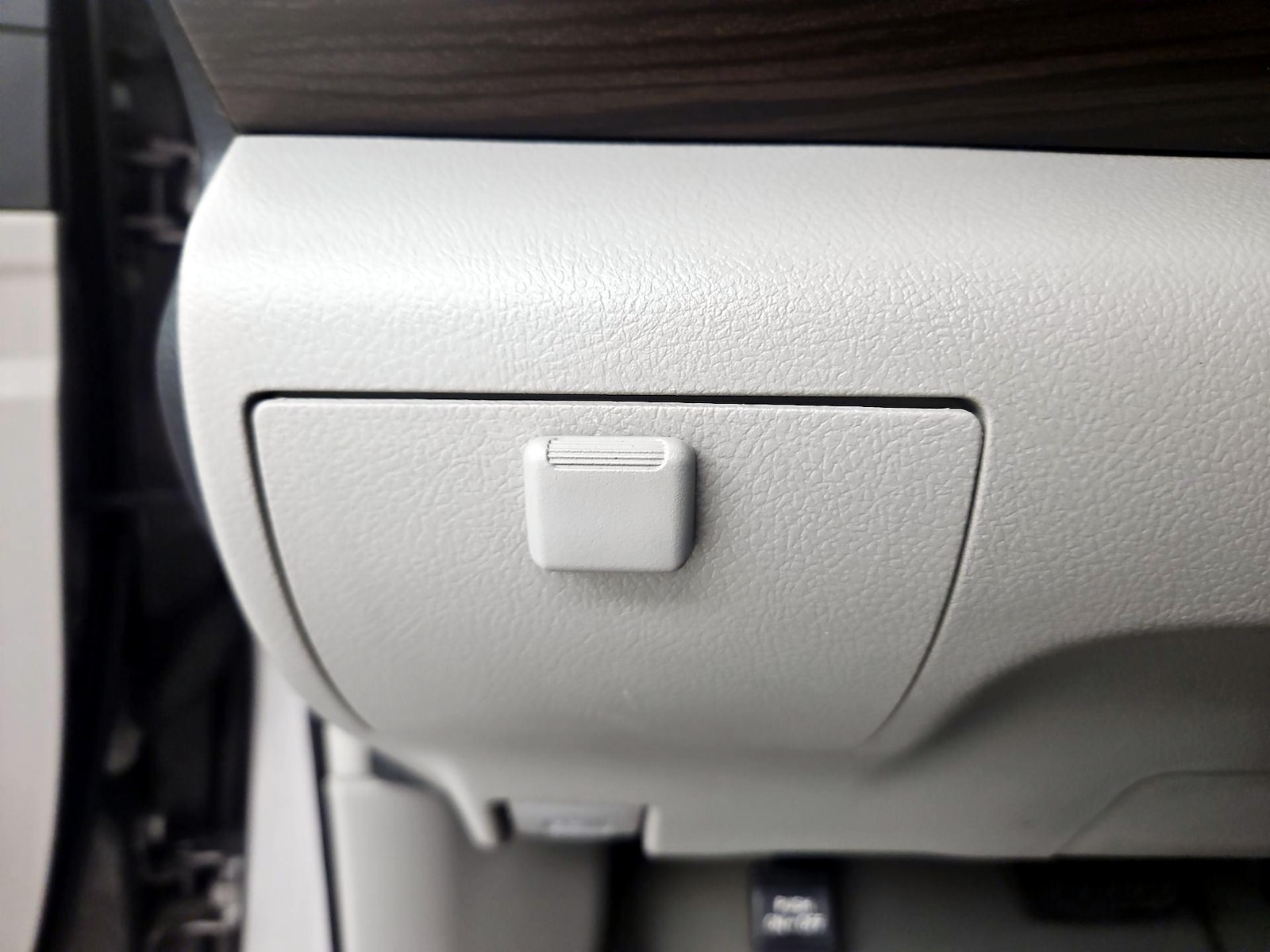 2017 Toyota Camry LE - Photo 14