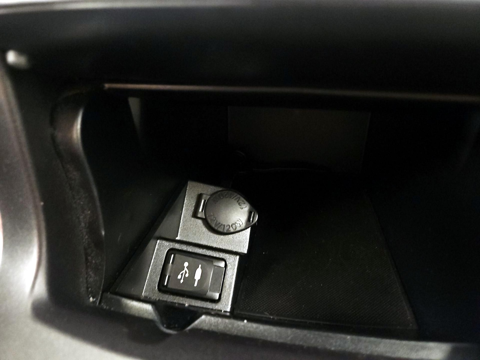 2017 Toyota Camry LE - Photo 19