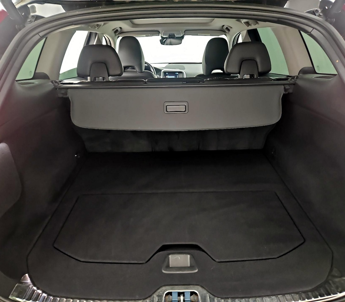 Trunk/Cargo (Seats Up)