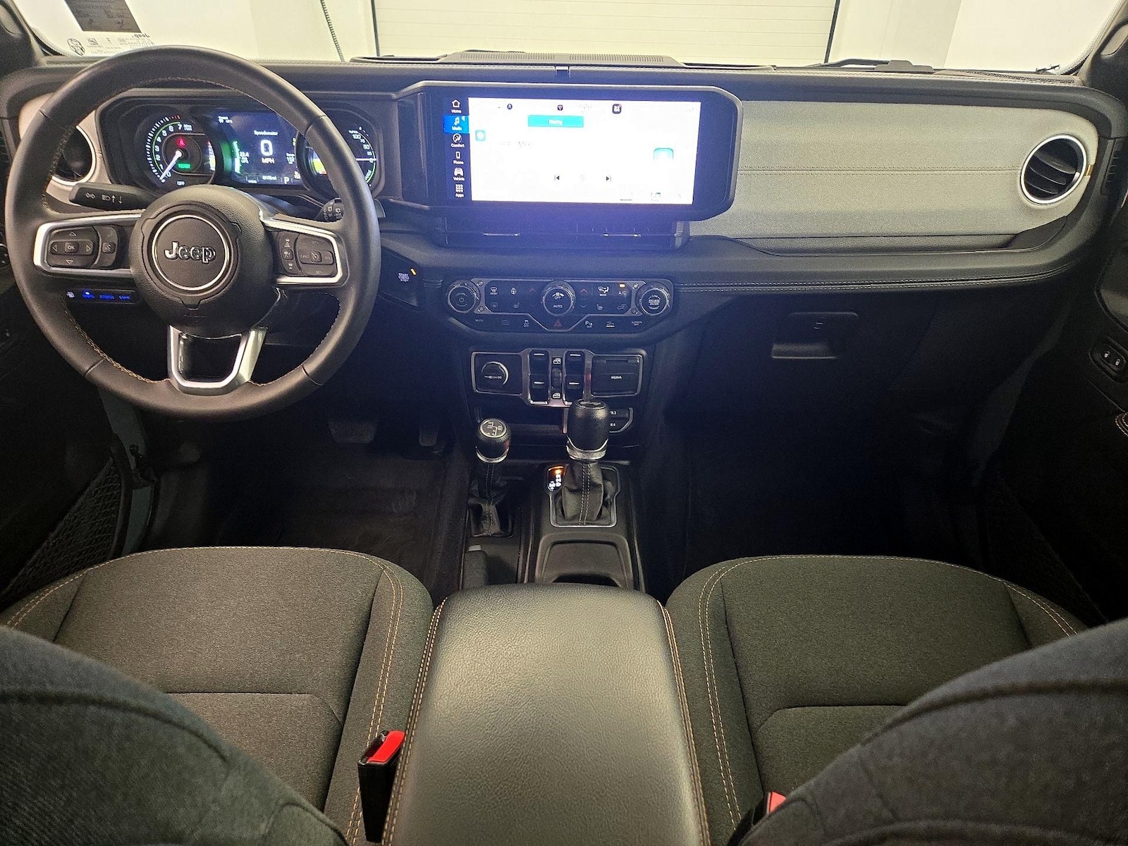 2024 Jeep Wrangler 4xe Sahara 4XE - Photo 10