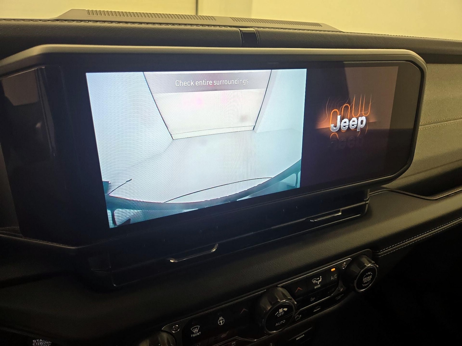 2024 Jeep Wrangler 4xe Sahara 4XE - Photo 15