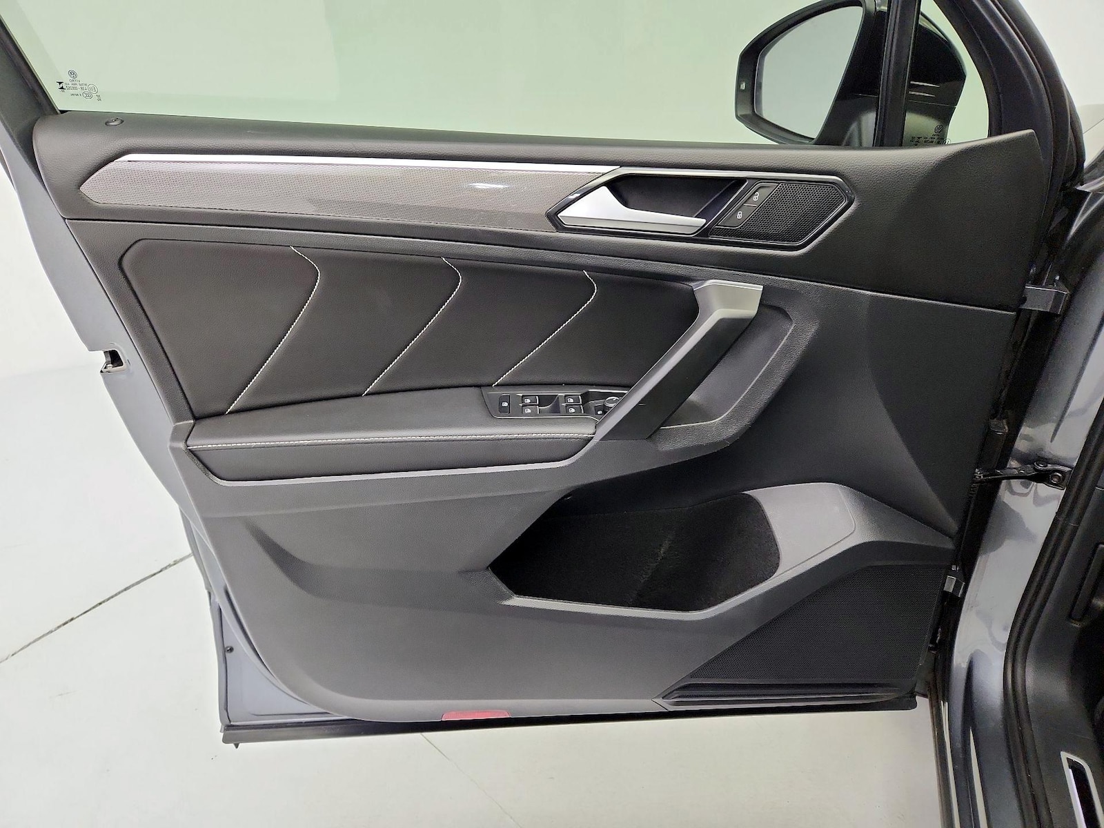2023 Volkswagen Tiguan SE R-LINE BLACK - Photo 13