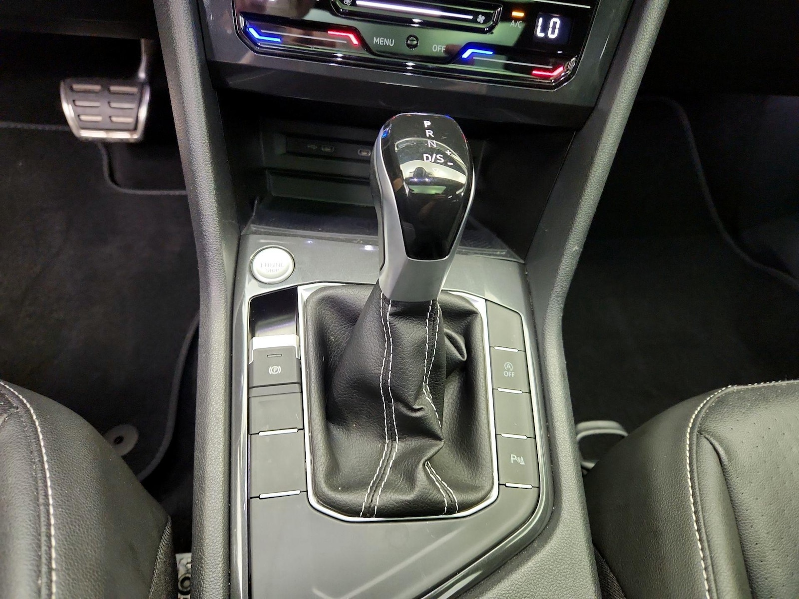 2023 Volkswagen Tiguan SE R-LINE BLACK - Photo 18
