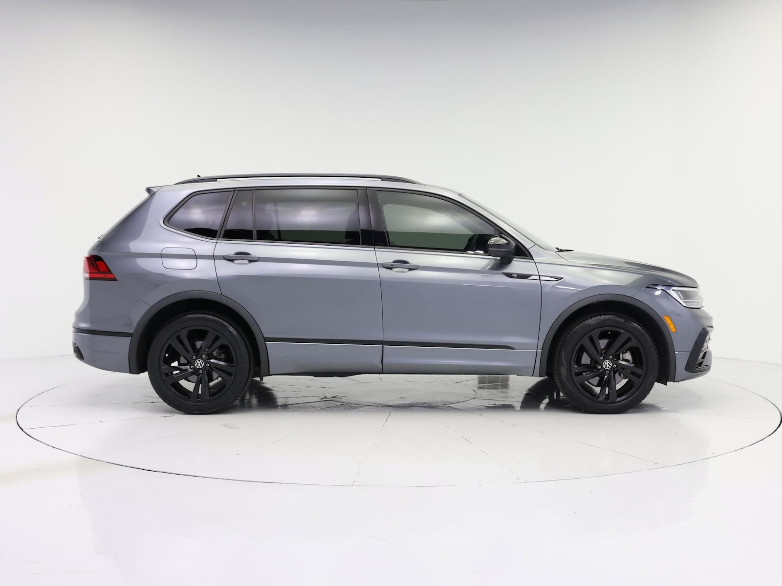2023 Volkswagen Tiguan SE R-LINE BLACK - Photo 8