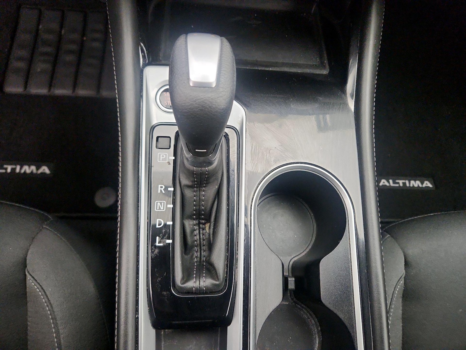2023 Nissan Altima SV - Photo 18