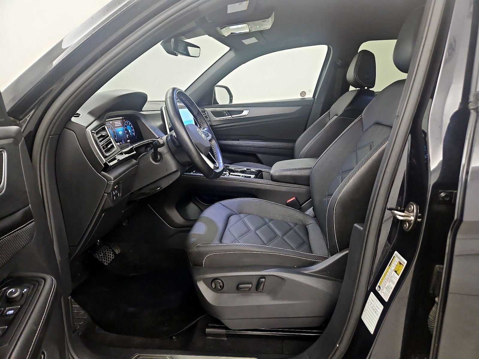 2025 Volkswagen Atlas Cross Sport SE w/Tech - Photo 12