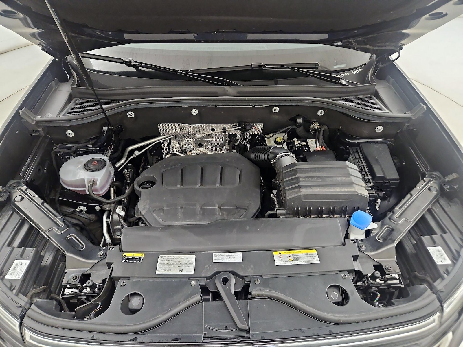2025 Volkswagen Atlas Cross Sport SE w/Tech - Photo 22