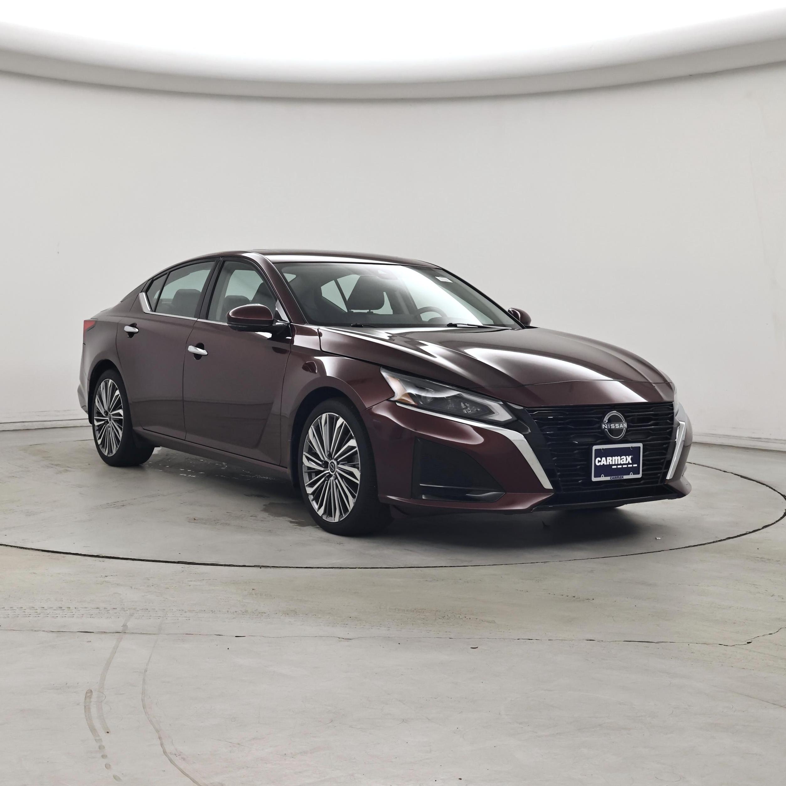 Red 2023 Nissan Altima Sedan Front-Wheel Drive Automatic
