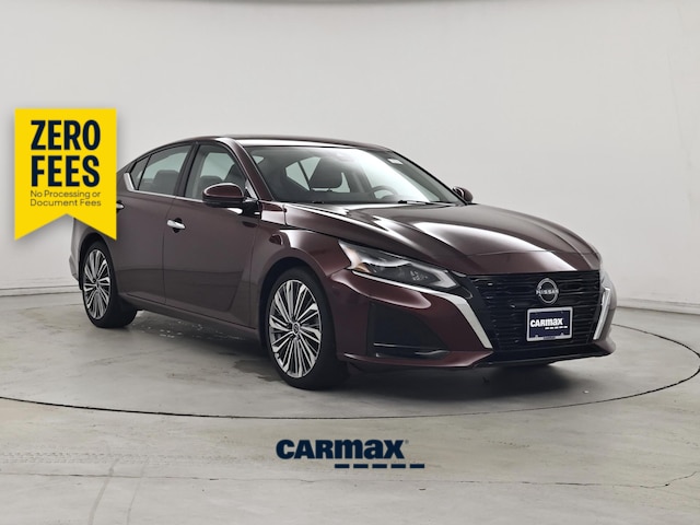 Red 2023 Nissan Altima Sedan Front-Wheel Drive Automatic