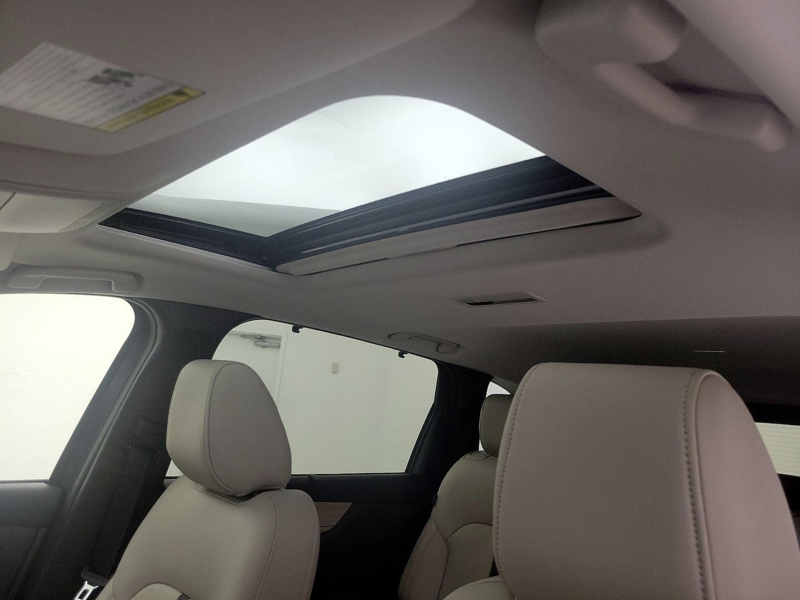 Sunroof(s) & Overhead Airbags