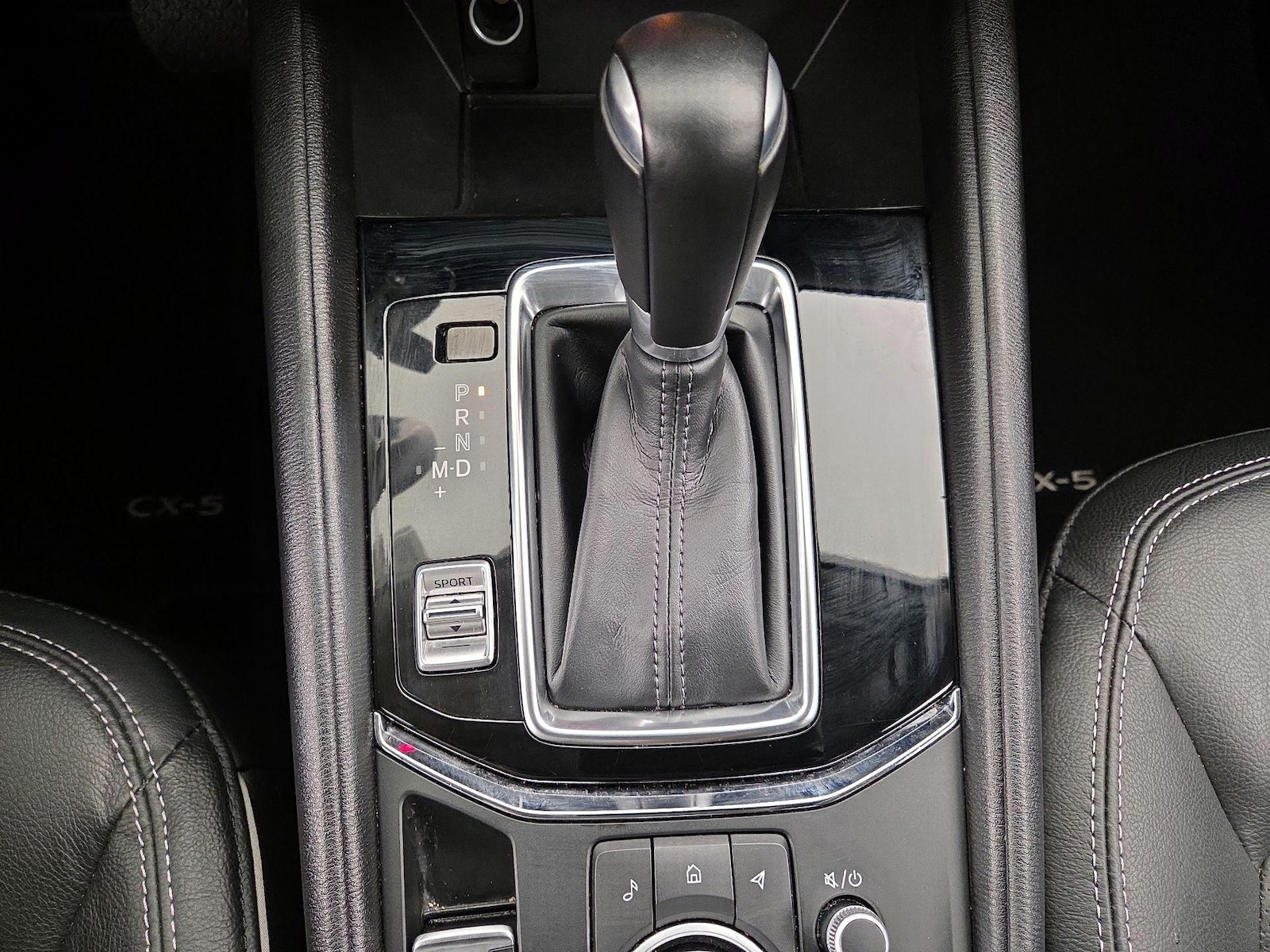 2025 Mazda CX-5 S Preferred package - Photo 18